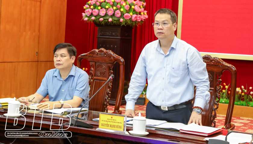 Đảng ủy, UBND tỉnh họp nghe và cho ý kiến vào một số nội dung quan trọng